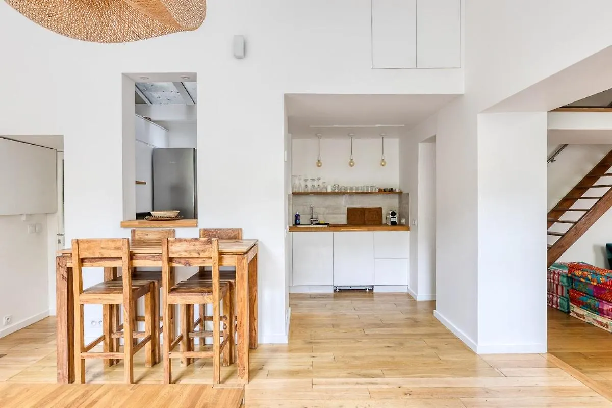 Parisian Loft & Secret Garden Apartment